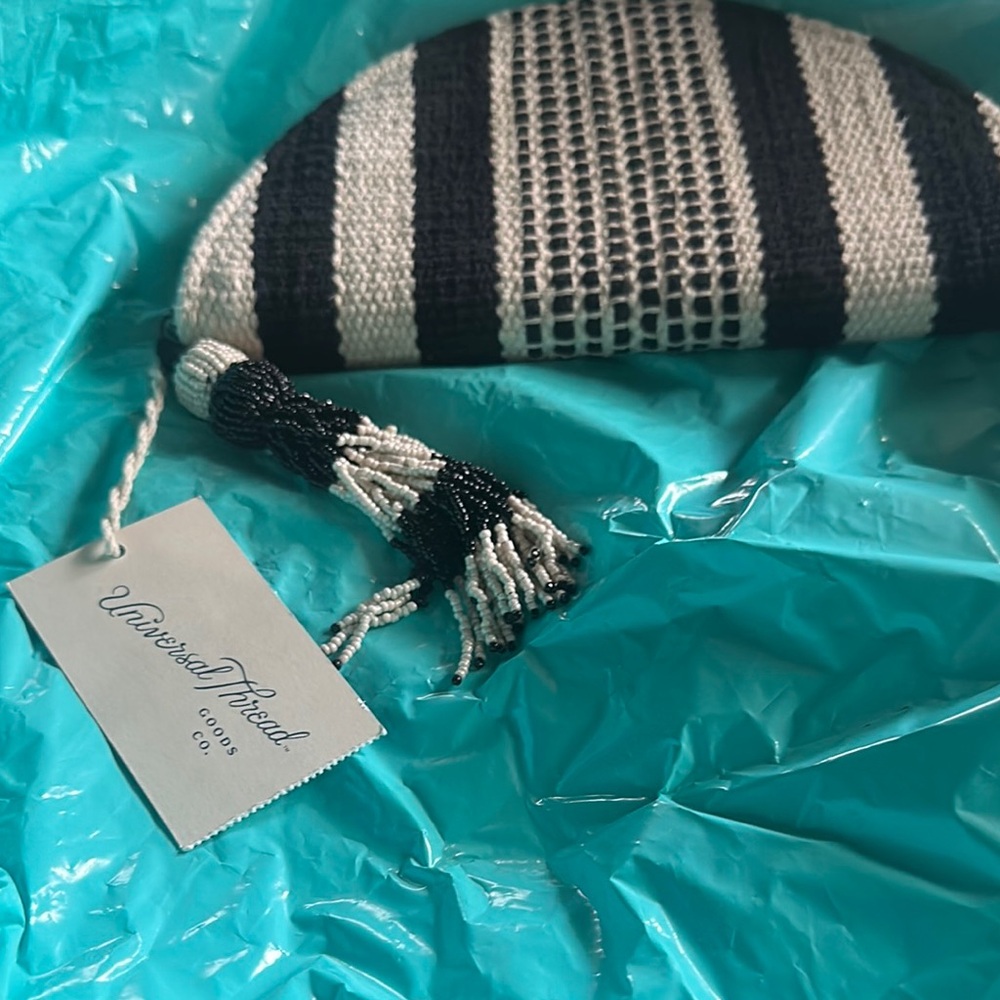 Universal Thread NWT Monochrome clutch